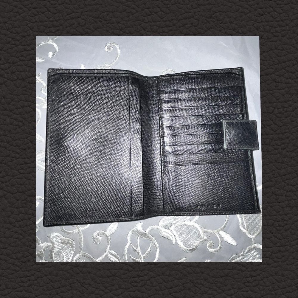 Prada Black Saffiano Leather Wallet Clutch - Picture 7 of 10